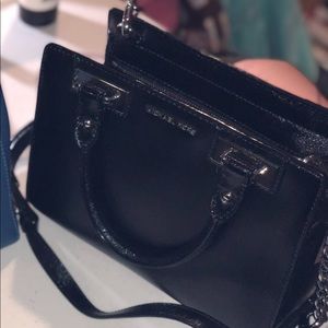 Michael kors crossbody